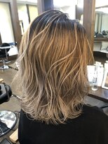 ボウ(BOW)&nbsp;根元あけグラデーション×ニュアンスハイライト