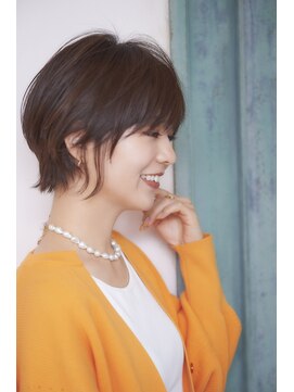 アミュレ(Amule) ワイドバング丸み大人の外ハネショートくびれヘア小顔見え梅ヶ丘