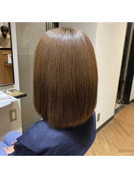 リジー(Litzy) オレンジ味を抑え透明感のあるアッシュベージュ【三國麗奈】