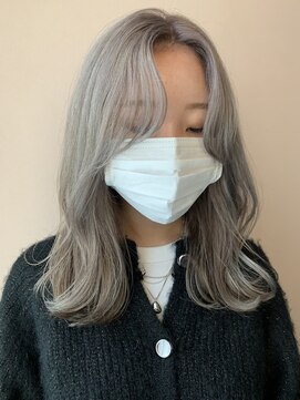 ハブ(hub) 【天神今泉】ホワイトグレージュ