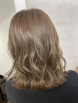 インビテーション(invitation) ミルキーアッシュカラー＊