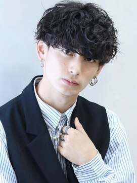 コンフィデンス メンズヘアー(confidence MEN'S HAIR) ハイスパイラルパーマ 刈り上げマッシュ MEN'S HAIR