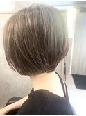 ショートボブ