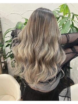 アン(Hair make un) 高めグラデーション♪