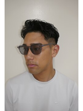 ルックグッドストア(LOOK GOOD STORE) メンズカットアップバングサーフカールサイドパートフェード