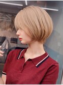 イメチェンショート外ハネボブ美髪ブルーブラックワイドバング