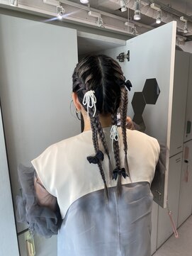 ムーム(Momb) 個性派アレンジ