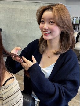 ハイル(KHAIR)の写真/ナチュラルでこなれ感のあるスタイルなら≪秀果≫に任せて♪大きく長さを変えずにカットで雰囲気を変える◎