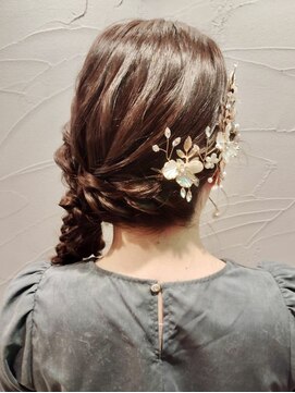 サンジュウナナドシー 大宮東口店(37.0℃) 上品ゆるふわ編みおろし華やかアレンジ大人可愛い結婚式対応OK