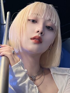 イキ 表参道(iki omotesando) ブリーチブロンドショート/韓国ヘア/前髪あり