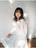 フェミニンセミロングスタイル