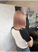 ピンクベージュ