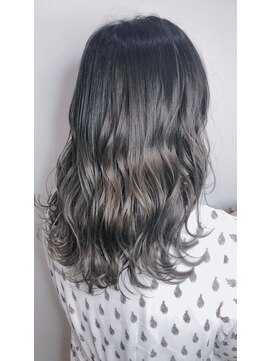 モードケイズ 阿倍野店(MODE K’s) アッシュカラー