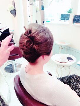 ヘアー リゾート クリップ(CLip) 夜会巻き