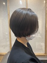 ロエ 平尾山荘(loe)&nbsp;【脱白髪染めハイライト】×大人のツヤ髪ショートボブ