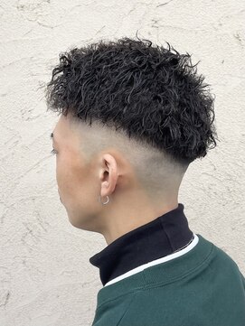 モップアップ(Mop up) スキンフェード×ツイストパーマ