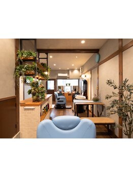 緑の多い落ち着いた雰囲気で、ゆっくりと寛いでいただけます。頑張ってるあなたに大人の癒し空間をご提供。