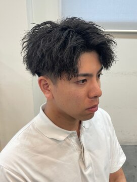 バース バイ ハピネス(BIRTH by happiness) ツイストスパイラルパーマ アップバング