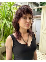 アデ オモテサンドウ(ade omotesando)&nbsp;グランジ感漂うおしゃれ女子ウルフヘア