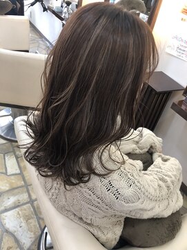 ヘアーメイクフィールヒルズ(FEEL HILLS) ブライトニングハイライト