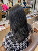 ネオリーブアイム 横浜西口店(Neolive aim)&nbsp;黒髪グレーブラックコテ巻きロング横浜【成田】