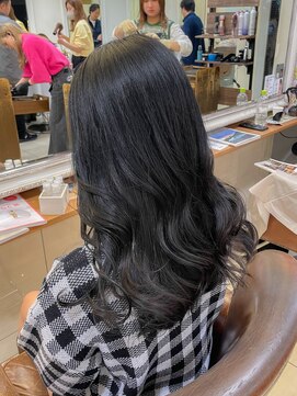 ネオリーブアイム 横浜西口店(Neolive aim) 黒髪グレーブラックコテ巻きロング横浜【成田】