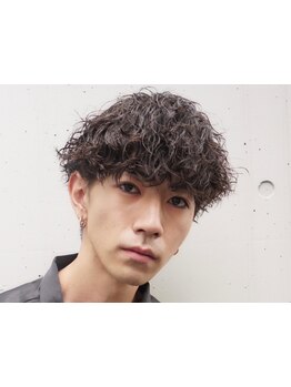 《*王道のシルエット*》360°どこからみてもカッコいい。そんな印象を作れるツイストスパイラルパーマが◎