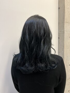 アチーブティルスマートサロン 豊川末広通店(achieve till Smart Salon) 暗髪ブルーブラック髪質改善トリートメント艶髪ミディアム