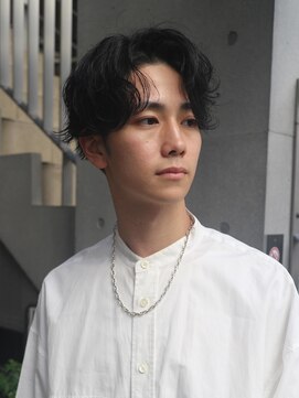 アコロン(acoron.) センターパート/シャドーパーマ