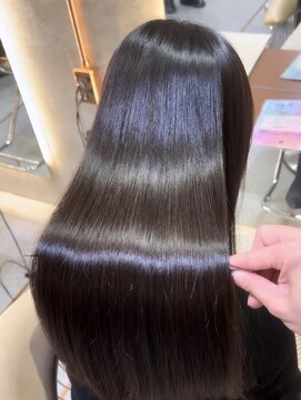 リール 銀座(R'EEL) ブリーチ縮毛矯正/縮毛矯正/髪質改善/前髪/顔まわり