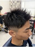 ツーブロックカットショートヘアー