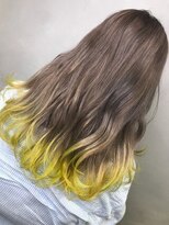 ジーナ 赤羽(XENA) ミルクティーブロンド/顔型別ヘアスタイル特集/裾カラー/ライム