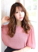 『estrela』大人可愛いフェザーロングハイライトベージュ