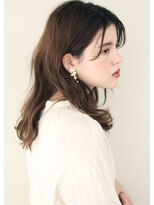 サーカス バイ ビュートリアム 青山(CIRCUS by BEAUTRIUM)&nbsp;ゆるふわ無造作ミディアムスタイル