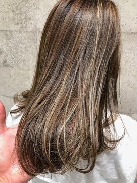 ザ シー 海老名(The C) [The C]　白髪ぼかし☆ハイライト イルミナカラー