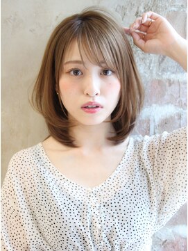 アフロート ルヴア(AFLOAT RUVUA) AFLOAT RUVUA新宿『耳かけでも小顔に!ふわっとひし形レイヤー』