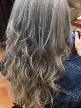 カルフール 草加本店(Carrefour) シルバーベージュ【カルフール草加】