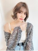 #外ハネ切りっぱなしボブ