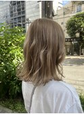ミルクティーベージュ