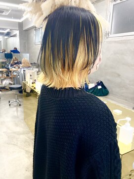 ソーコ 渋谷(SOCO) ハイトーンインナーカラーベージュフェイスフレーミング