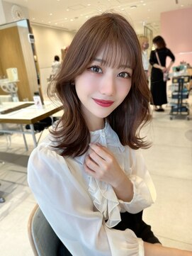 アフロートリノ(AFLOAT Leino) 大人ミディアム　鎖骨ミディ　レイヤーカット　くびれ　似合わせ