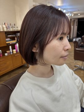 インビテーション(invitation) 耳掛けショートボブ