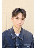 スーツ短髪ツーブロック束感モテる黒髪シークレットパーマ流行