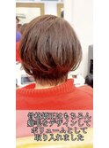 癖毛でも束感ショートヘア