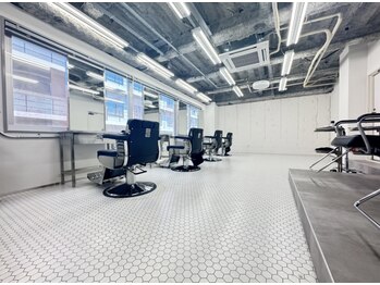 EXCIA三宮店 メンズ縮毛矯正/曲がる縮毛矯正/メンズ髪質改善【エクシア】