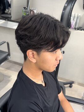 リベル(LIBER) フェザーパーマ/メンズパーマ/センターパート/毛流れ/八王子