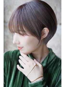 カライングドゥ(ing deux) 大人可愛い20代30代40代黒髪前下がりショートボブ丸みショート◎