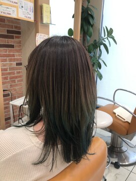 ハイレイヤー/ハッシュカット/グラデーションカラー/狐カラー