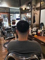 カムレイドフォーライフ(COMRADE 4 LIFE)&nbsp;本物のバランス 清潔感のある 渋い男のフェード　ミドルフェード