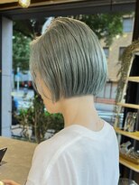 リノショアーズ 日本大通り店(RINOSHORES)&nbsp;"横浜日本大通り"『ホワイトベージュ、ホワイトグレージュ』